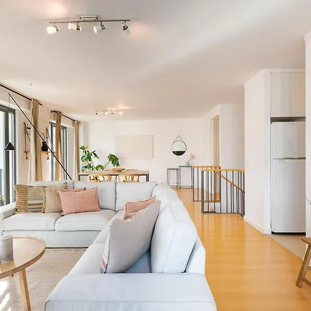 Penthouse For The Lovers - Parking & Views * Lisbon