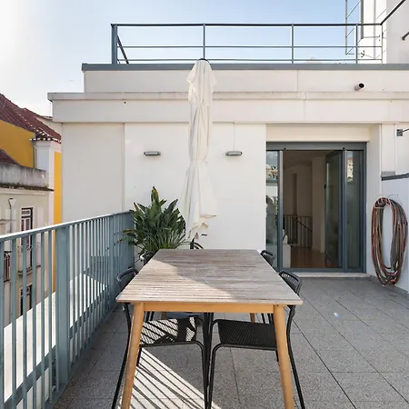 Penthouse For The Lovers - Castle View & Parking * Lisbona