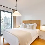 Penthouse For The Lovers - Castle View & Parking شقة